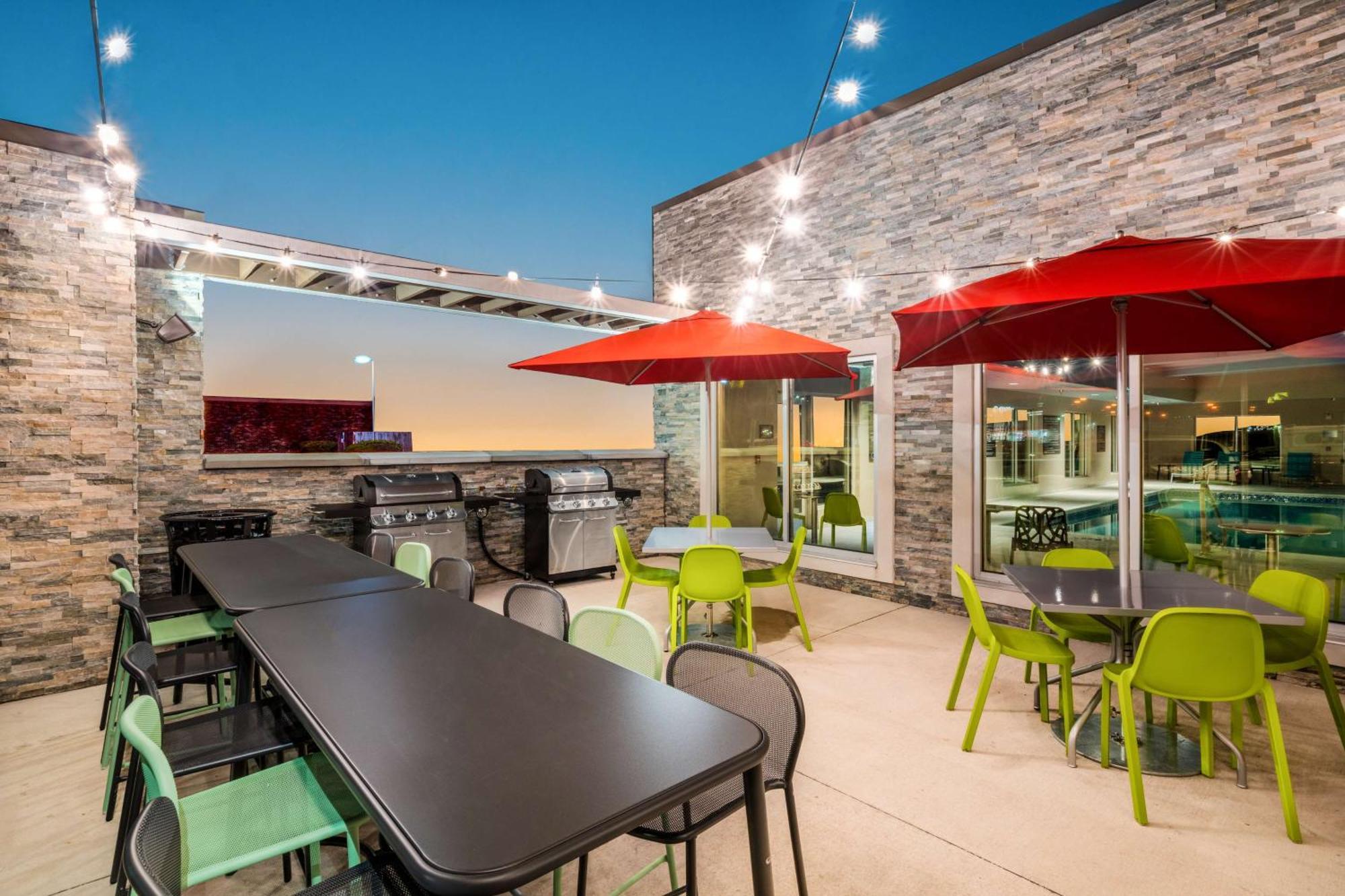 Home2 Suites By Hilton Brunswick Exterior foto